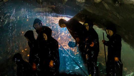 ⹫ ҲǴӢۡ·ߵĶԻ