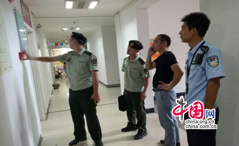 鄱阳消防实地指导派出所民警开展消防监督检查